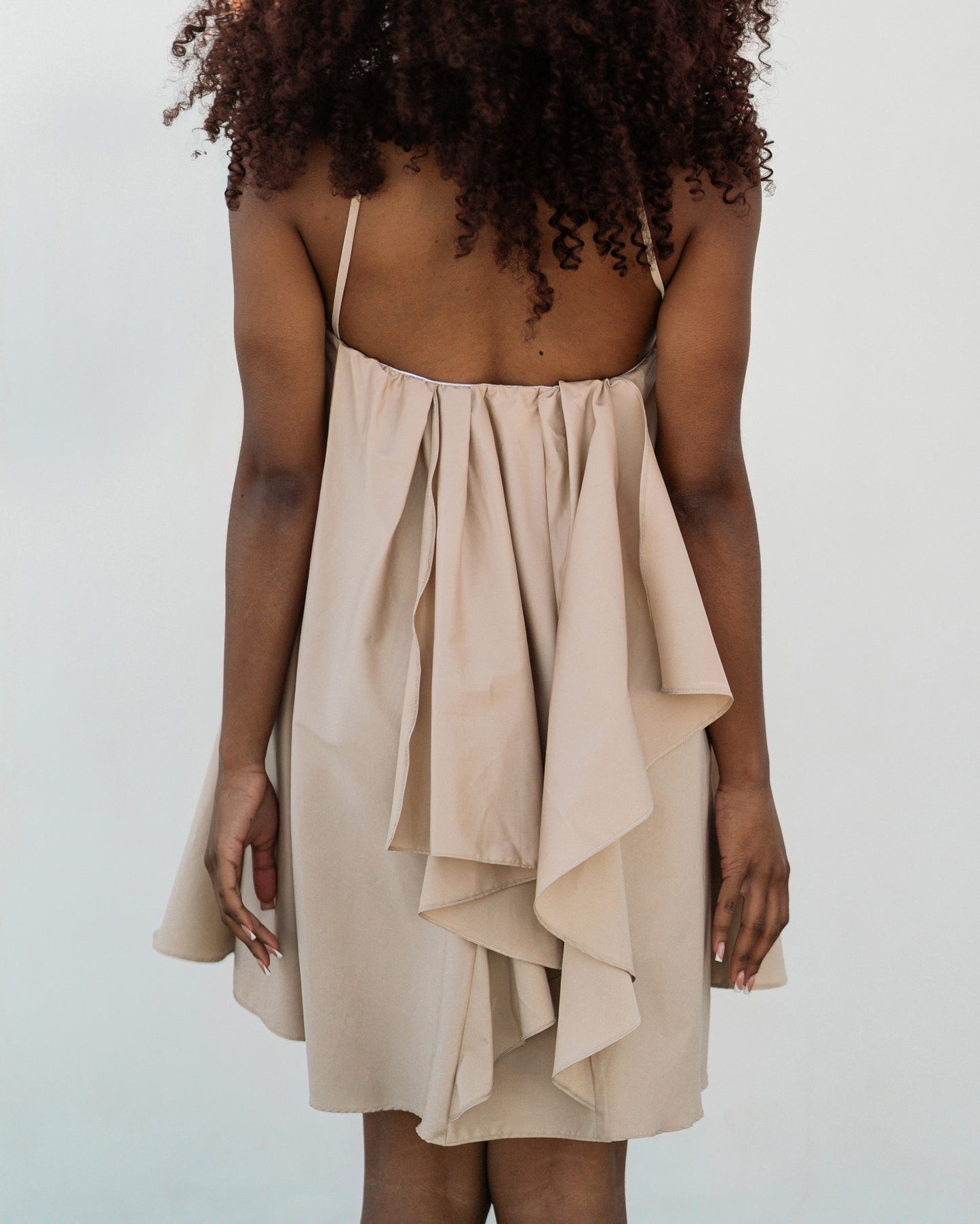 Abito mini in cotone sabbia