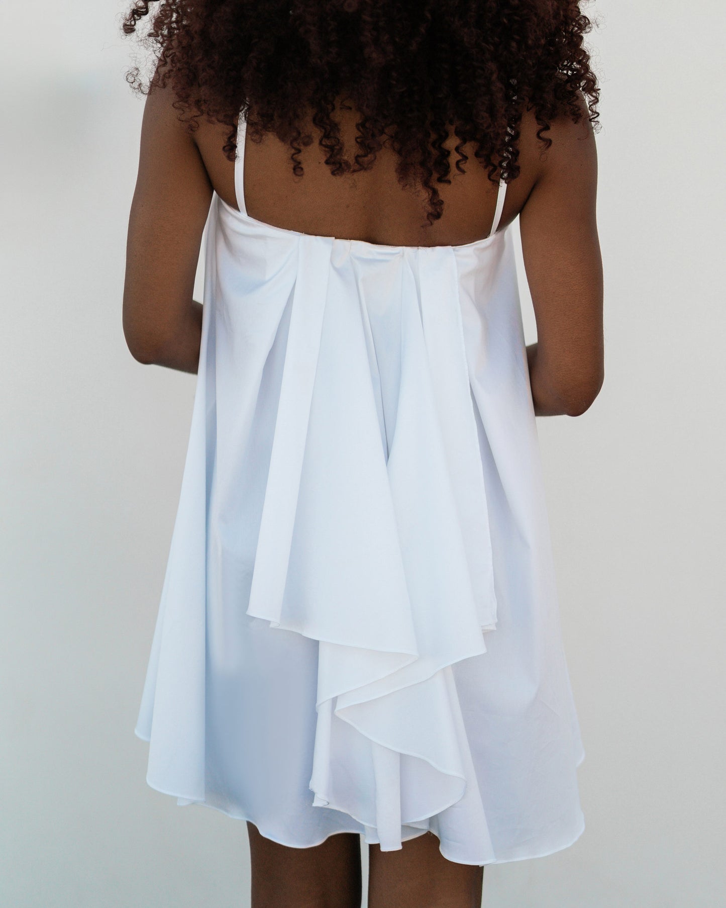 Abito mini in cotone bianco